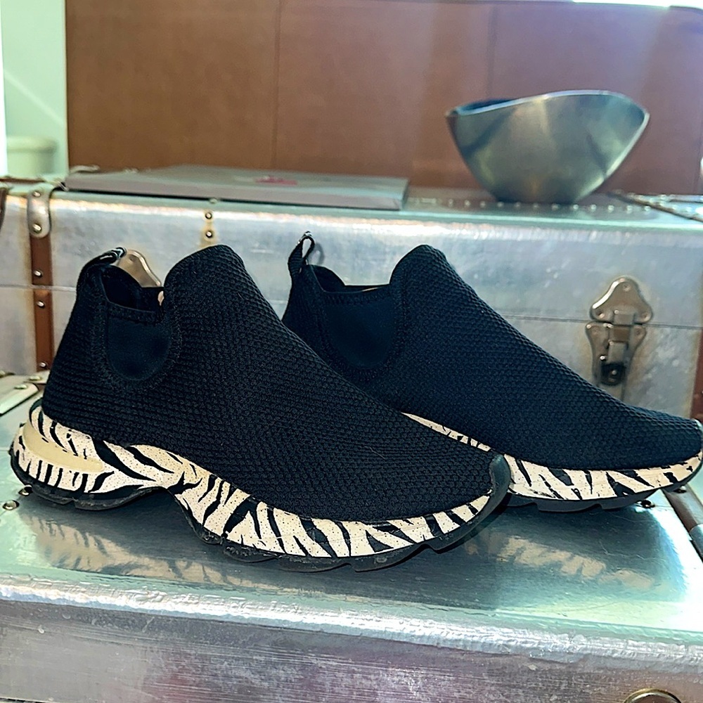 Zara Zebra Slip On Skeakers size 37